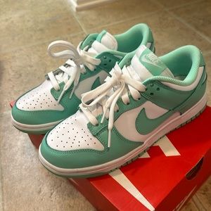 Nike Easter Dunks Low Woman